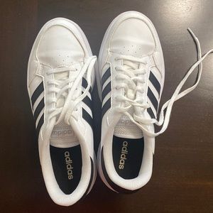 Great condition white sneakers